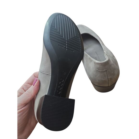 ECCO taupe Dress Classic 35 Pump block low heels  sz 5.5 new $170 - Picture 7 of 7